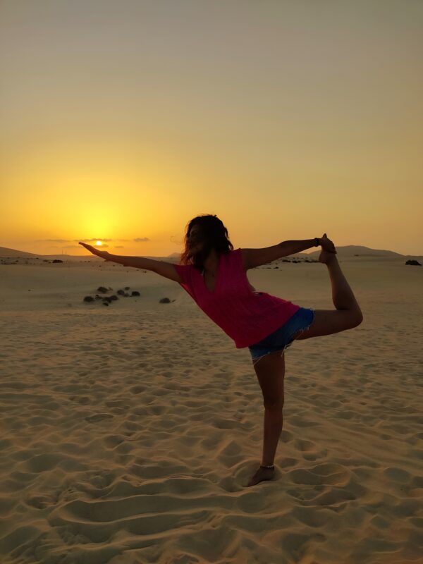 yoga desierto marruecos
