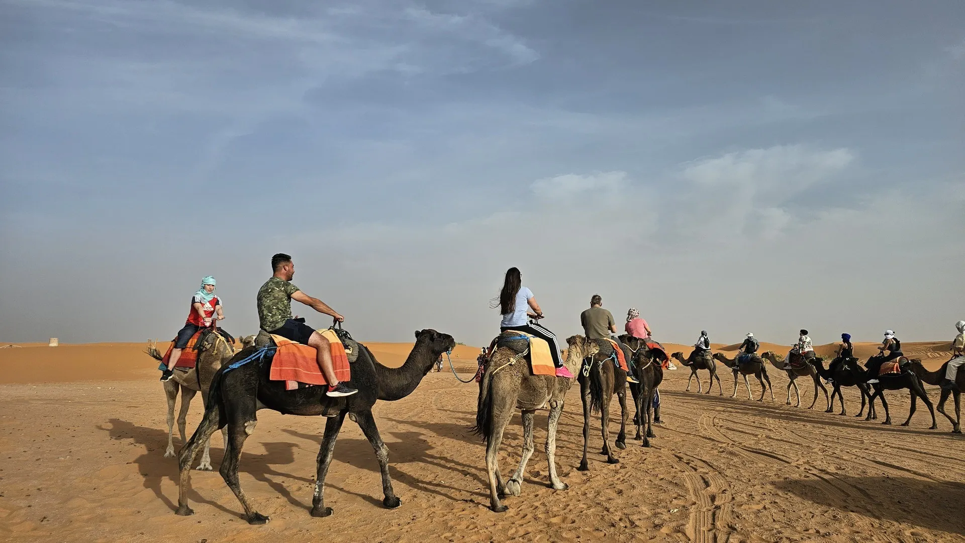 Tour de 6 días Marrakech, desierto y Tánger, la ruta de los contrastes